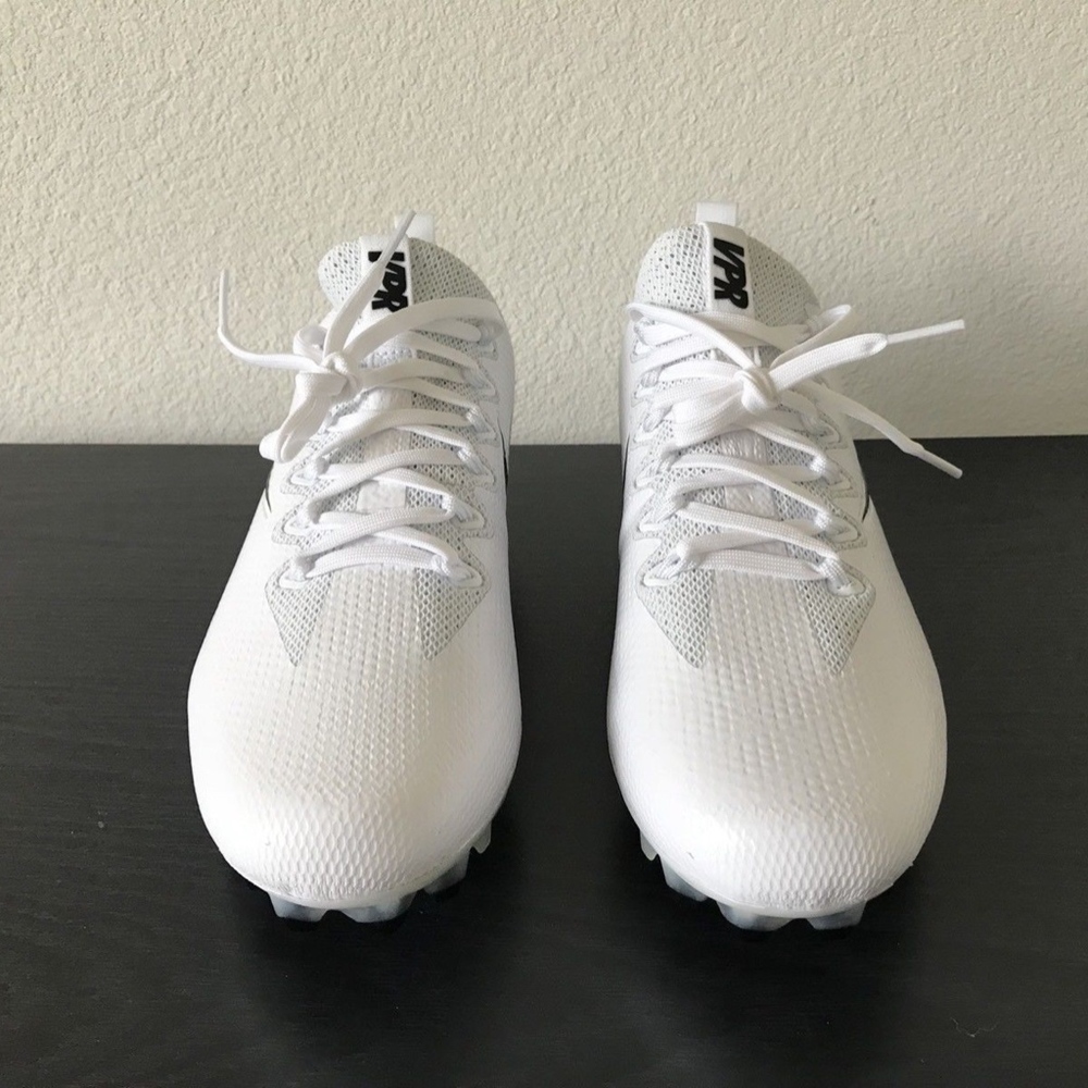 Nike Vapor Untouchable Pro CF Football Cleats - Picture 3 of 3
